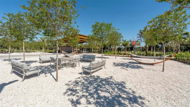 10424 CURVING CREEK LOOP, Parrish, FL 34219