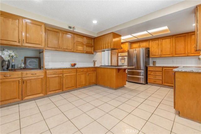 19221 Benfield, Cerritos, CA 90703
