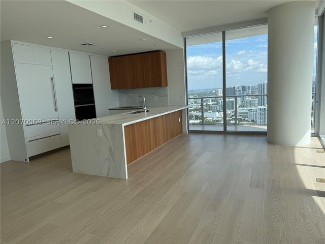 1400 Biscayne Blvd 3506, Miami, FL 33132
