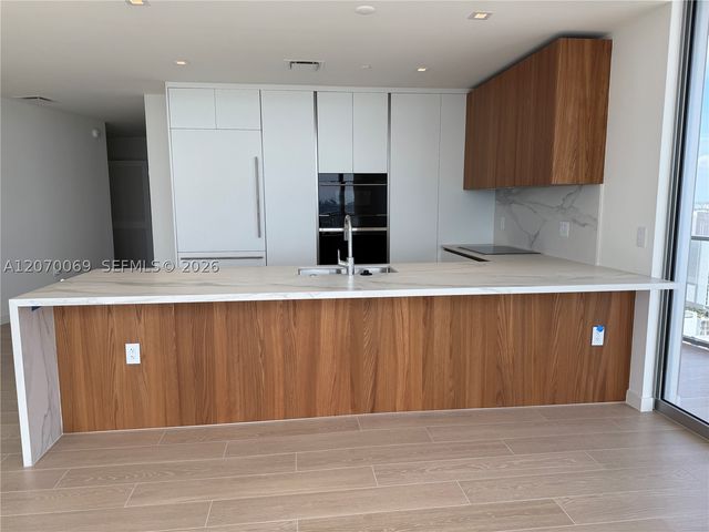 1400 Biscayne Blvd 3506, Miami, FL 33132