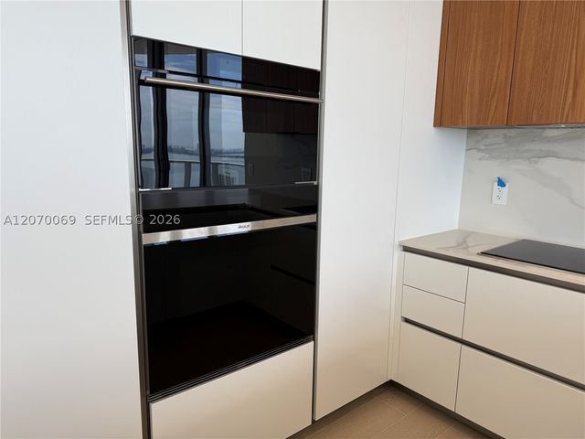 1400 Biscayne Blvd 3506, Miami, FL 33132