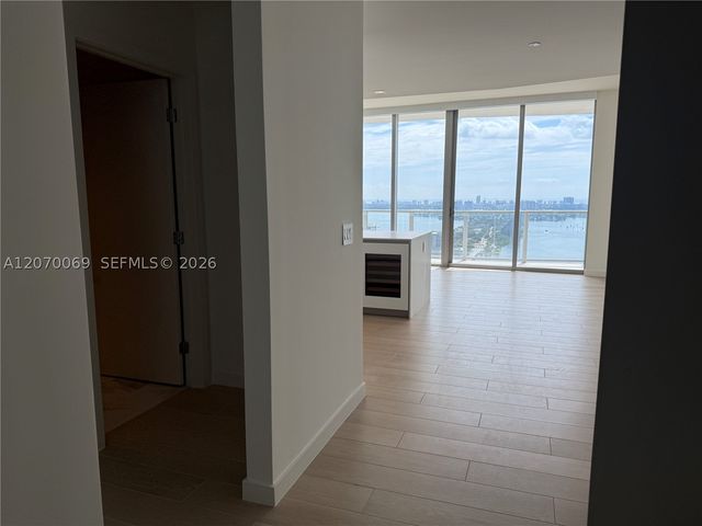 1400 Biscayne Blvd 3506, Miami, FL 33132