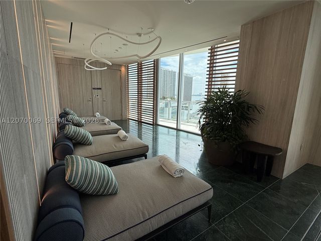 1400 Biscayne Blvd 3506, Miami, FL 33132