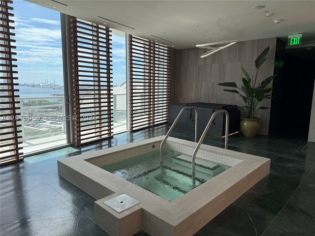 1400 Biscayne Blvd 3506, Miami, FL 33132