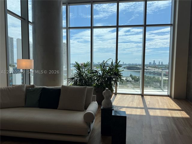 1400 Biscayne Blvd 3506, Miami, FL 33132