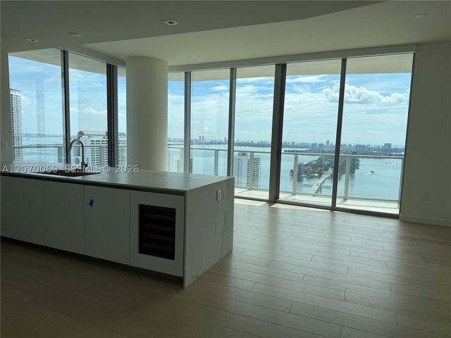 1400 Biscayne Blvd 3506, Miami, FL 33132