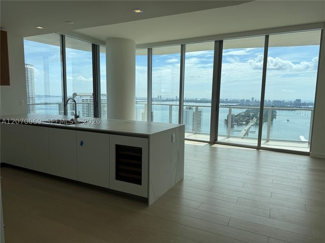 1400 Biscayne Blvd 3506, Miami, FL 33132