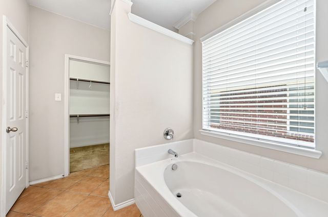 1016 Weeson Road, Forney, TX 75126