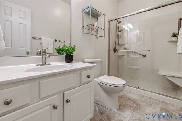 14460 Woodleigh Dr, Chester, VA 23831