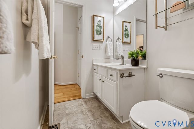 14460 Woodleigh Dr, Chester, VA 23831