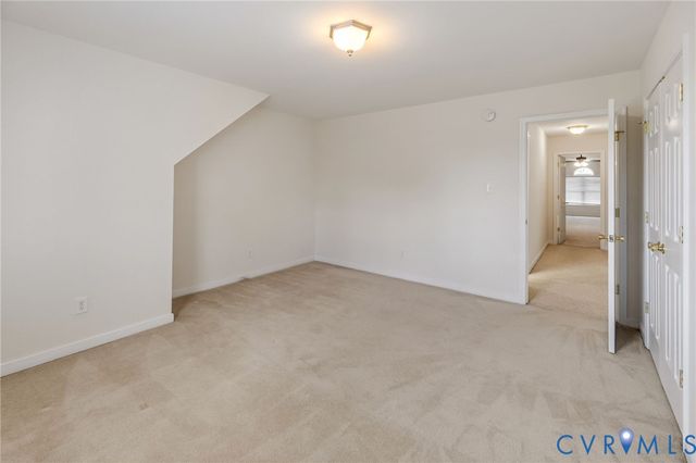 14460 Woodleigh Dr, Chester, VA 23831