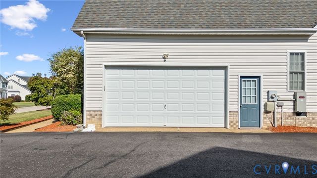 14460 Woodleigh Dr, Chester, VA 23831