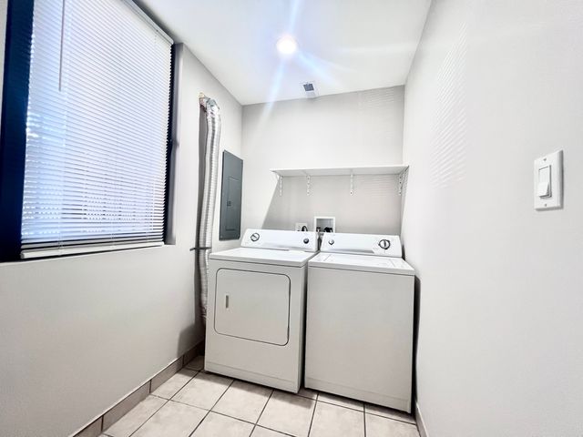 5549 N Lincoln Avenue 1, Chicago, IL 60625