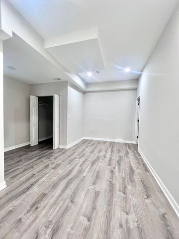 5549 N Lincoln Avenue 1, Chicago, IL 60625