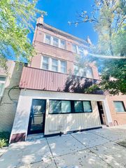 5549 N Lincoln Avenue 1, Chicago, IL 60625