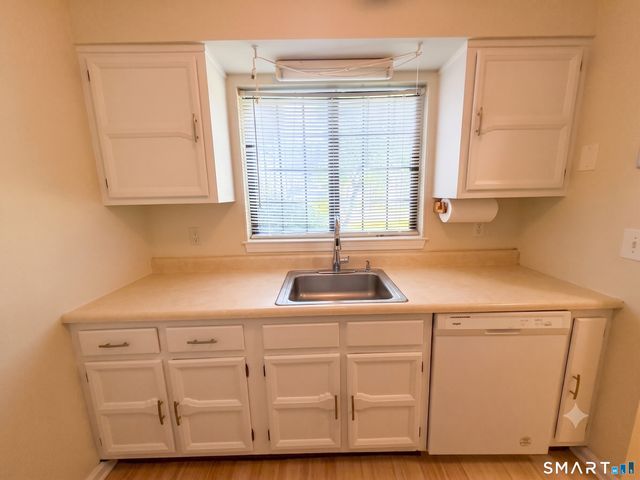 215 Foxwood Lane 215, Milford, CT 06461