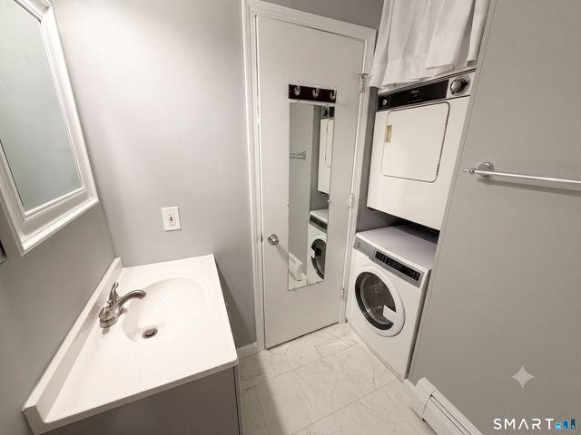 215 Foxwood Lane 215, Milford, CT 06461