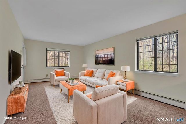 215 Foxwood Lane 215, Milford, CT 06461