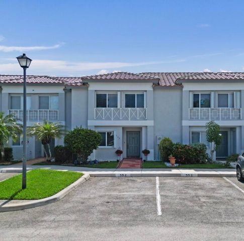 552 NW 208th Terrace, Pembroke Pines, FL 33029