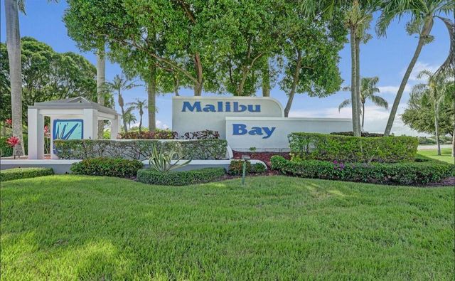 552 NW 208th Terrace, Pembroke Pines, FL 33029