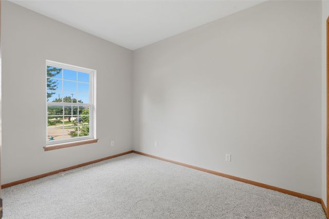 1623 Wolf Drive NW, Cedar Rapids, IA 52405