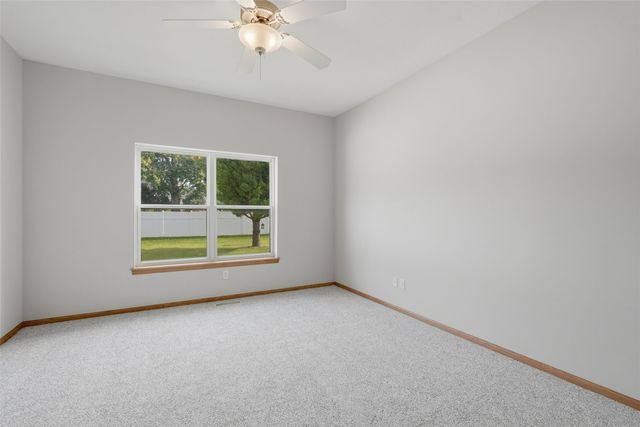 1623 Wolf Drive NW, Cedar Rapids, IA 52405
