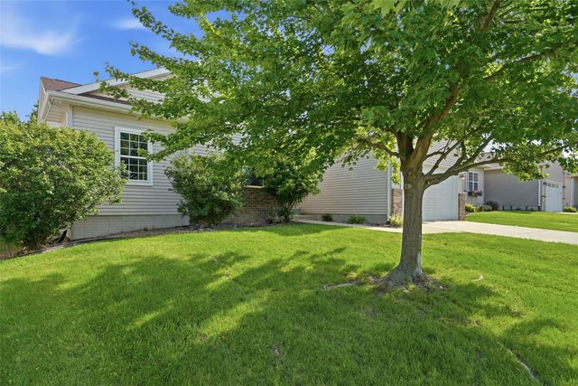 1623 Wolf Drive NW, Cedar Rapids, IA 52405