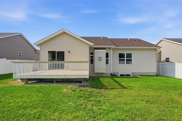 1623 Wolf Drive NW, Cedar Rapids, IA 52405
