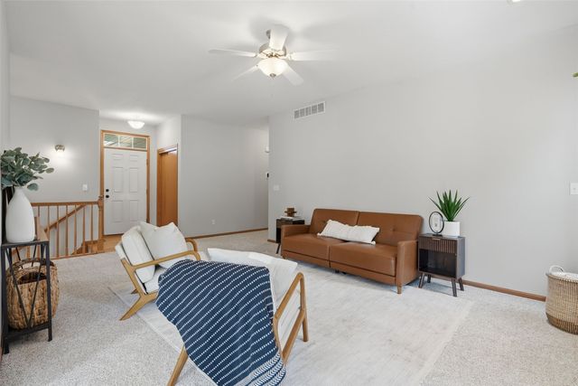 1623 Wolf Drive NW, Cedar Rapids, IA 52405