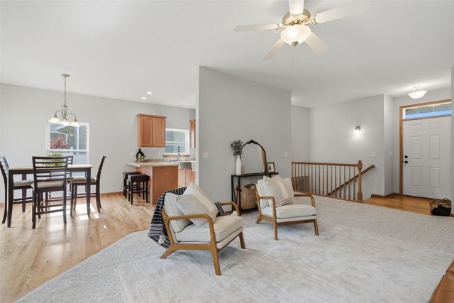 1623 Wolf Drive NW, Cedar Rapids, IA 52405