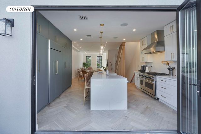 689 MAC DONOUGH Street, New York City, NY 11233