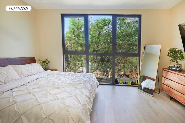 689 MAC DONOUGH Street, New York City, NY 11233