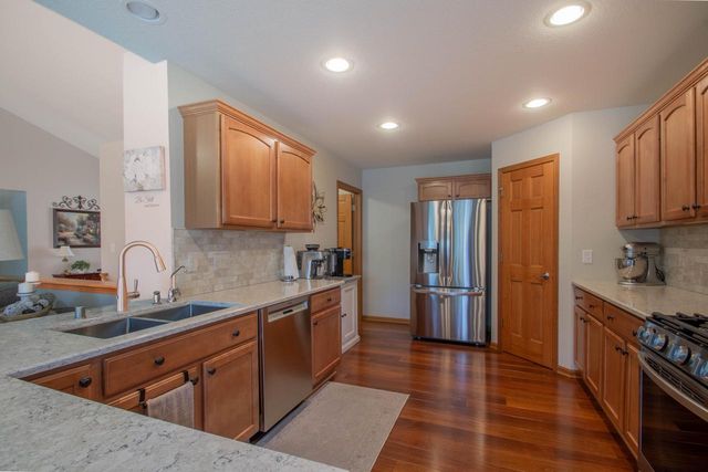 435 Crestwood DRIVE, Johnson Creek, WI 53038