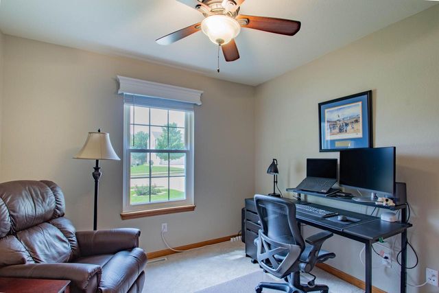 435 Crestwood DRIVE, Johnson Creek, WI 53038