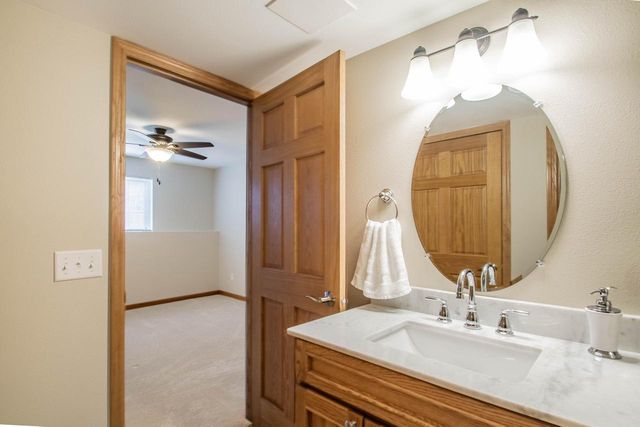 435 Crestwood DRIVE, Johnson Creek, WI 53038