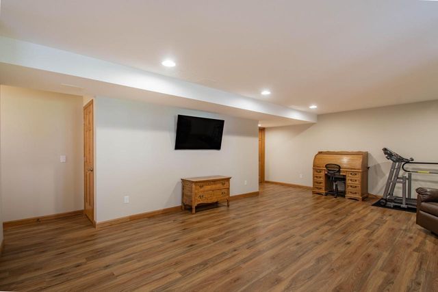 435 Crestwood DRIVE, Johnson Creek, WI 53038