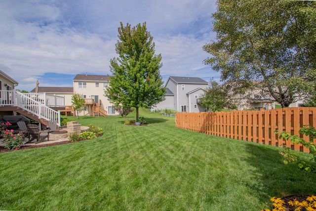 435 Crestwood DRIVE, Johnson Creek, WI 53038