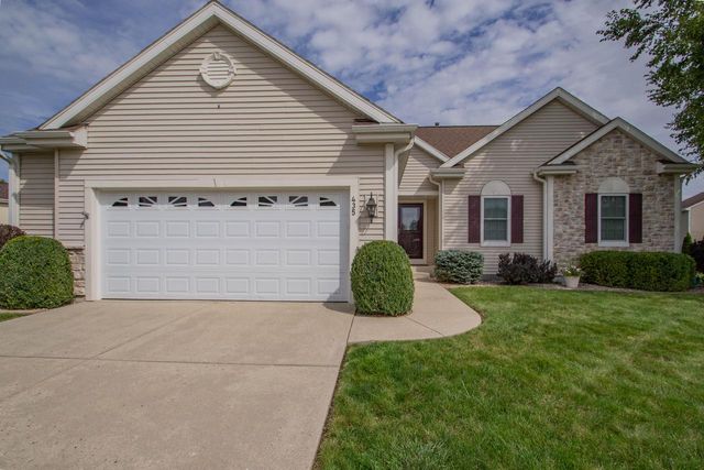 435 Crestwood DRIVE, Johnson Creek, WI 53038