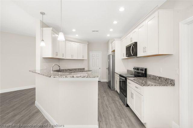 2104 Flower Terrace, Sebring, FL 33875
