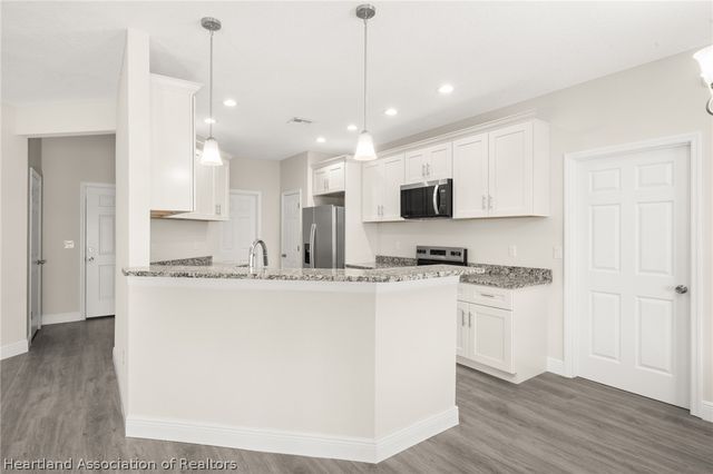 2104 Flower Terrace, Sebring, FL 33875