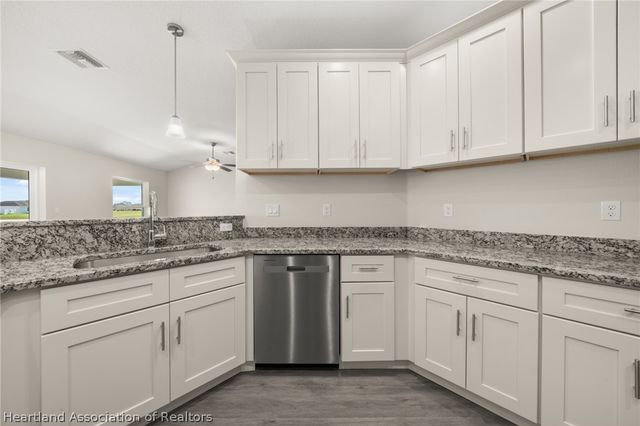 2104 Flower Terrace, Sebring, FL 33875