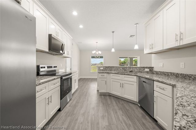 2104 Flower Terrace, Sebring, FL 33875