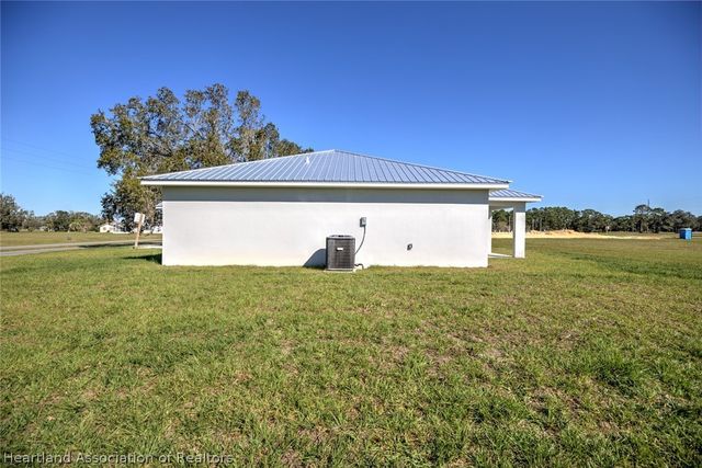 2104 Flower Terrace, Sebring, FL 33875