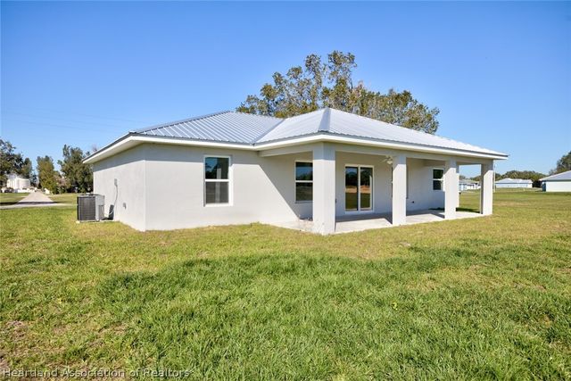 2104 Flower Terrace, Sebring, FL 33875