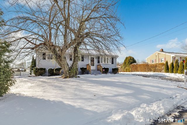 84 Eileen Road, West Haven, CT 06516