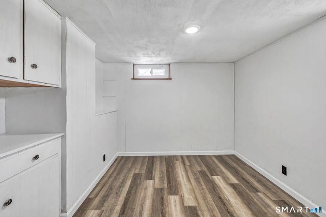 84 Eileen Road, West Haven, CT 06516