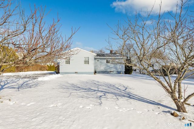 84 Eileen Road, West Haven, CT 06516