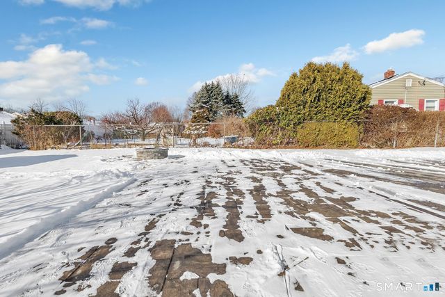 84 Eileen Road, West Haven, CT 06516