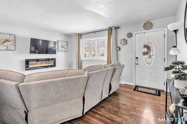 84 Eileen Road, West Haven, CT 06516