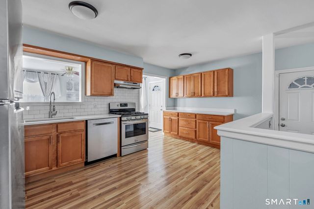 84 Eileen Road, West Haven, CT 06516